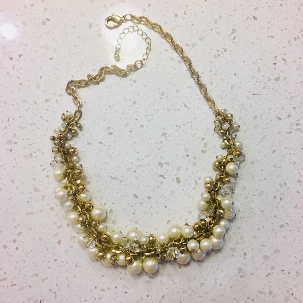The Limited gold pearl necklace - Picture 3 of 4